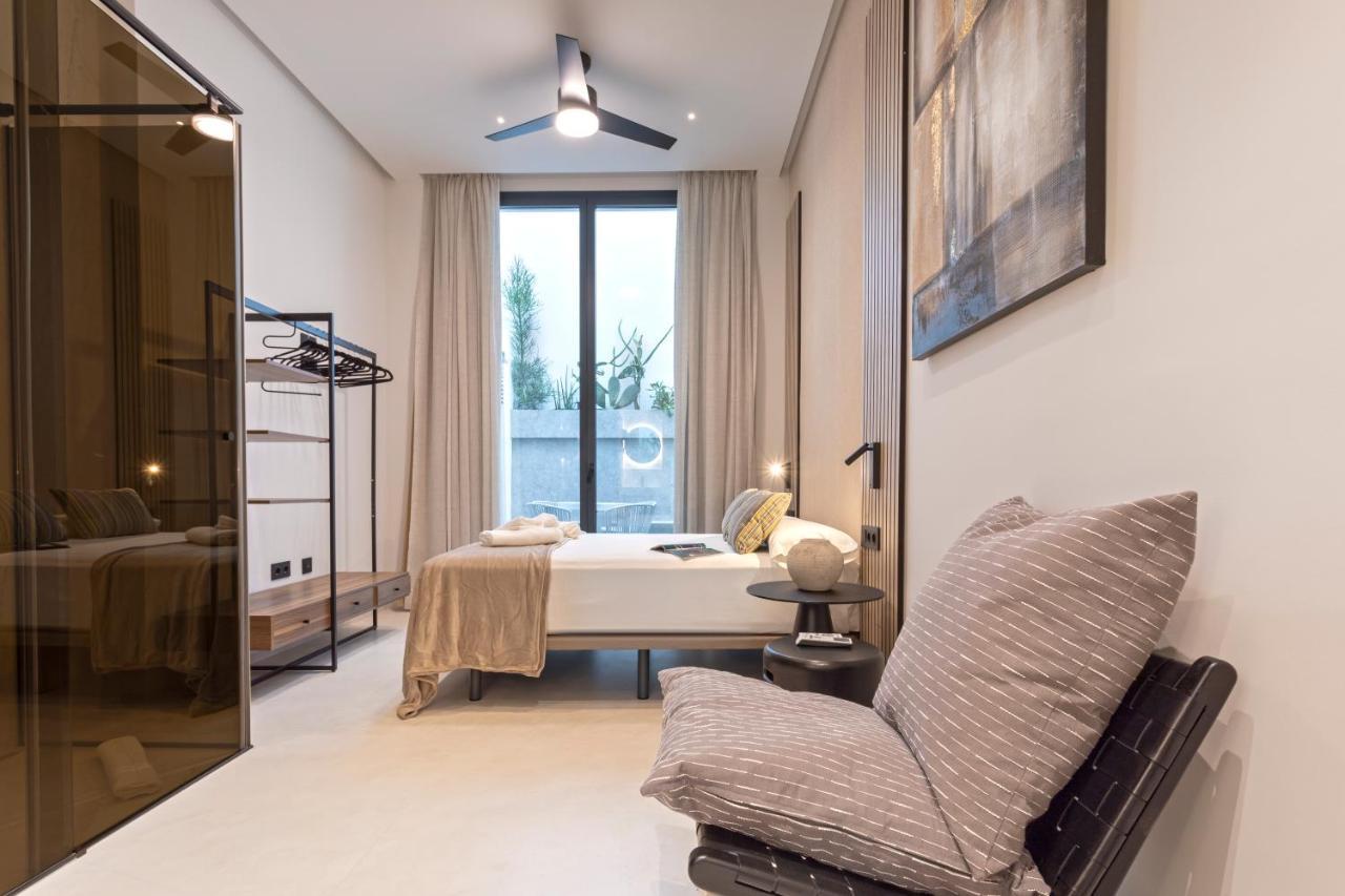 Magnificent Renovated 2Bd 2Bth Duplex With Backyard - City Centre Malaga Exterior photo
